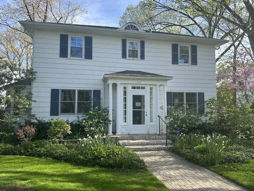 Unit for sale at 430 Oakdale Avenue, Glencoe, IL 60022