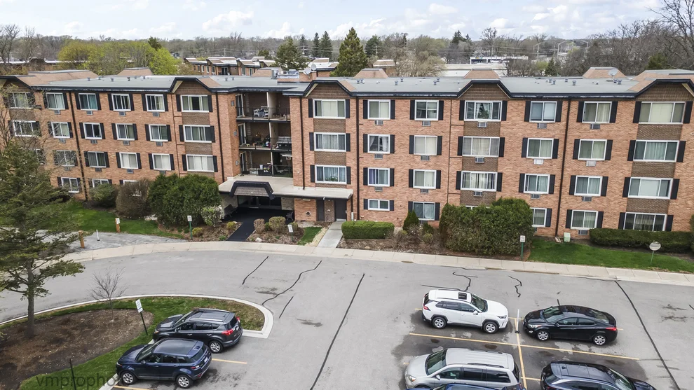 Unit for sale at 1116 S New Wilke Road, Arlington Heights, IL 60005
