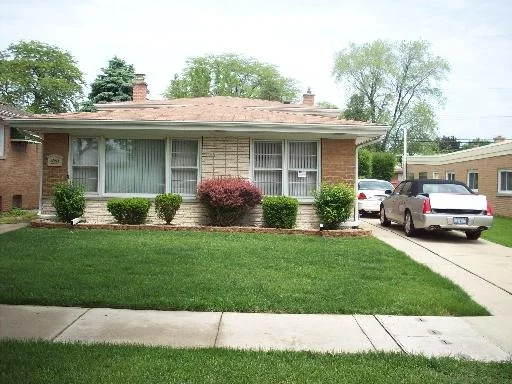 Unit for sale at 4960 W main Street, SKOKIE, IL 60077