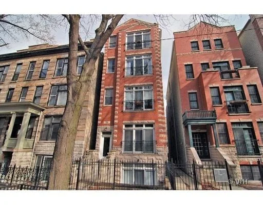 Unit for sale at 724 W BRIAR Place, CHICAGO, IL 60657