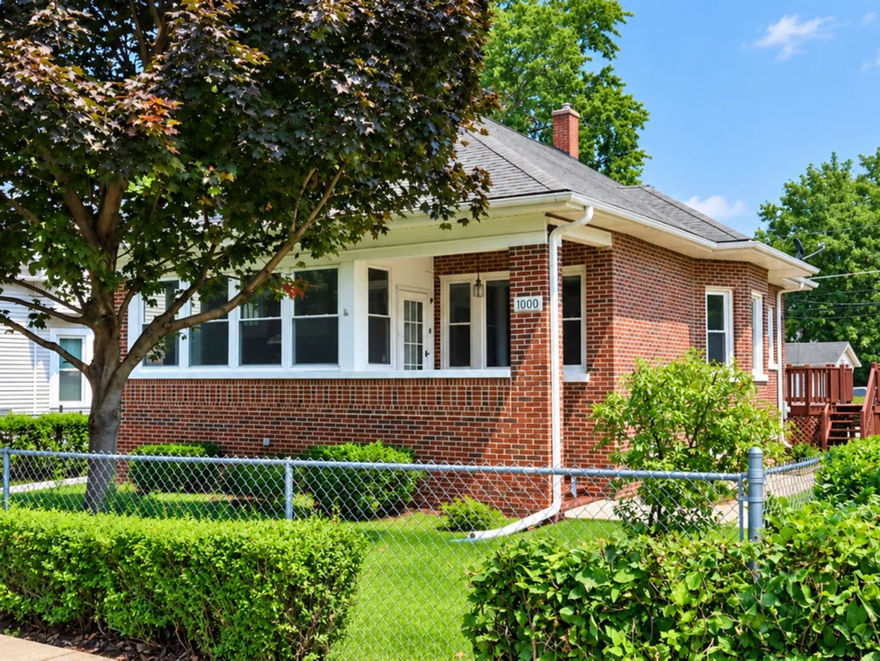 Unit for sale at 1000 Vine Street, Joliet, IL 60435