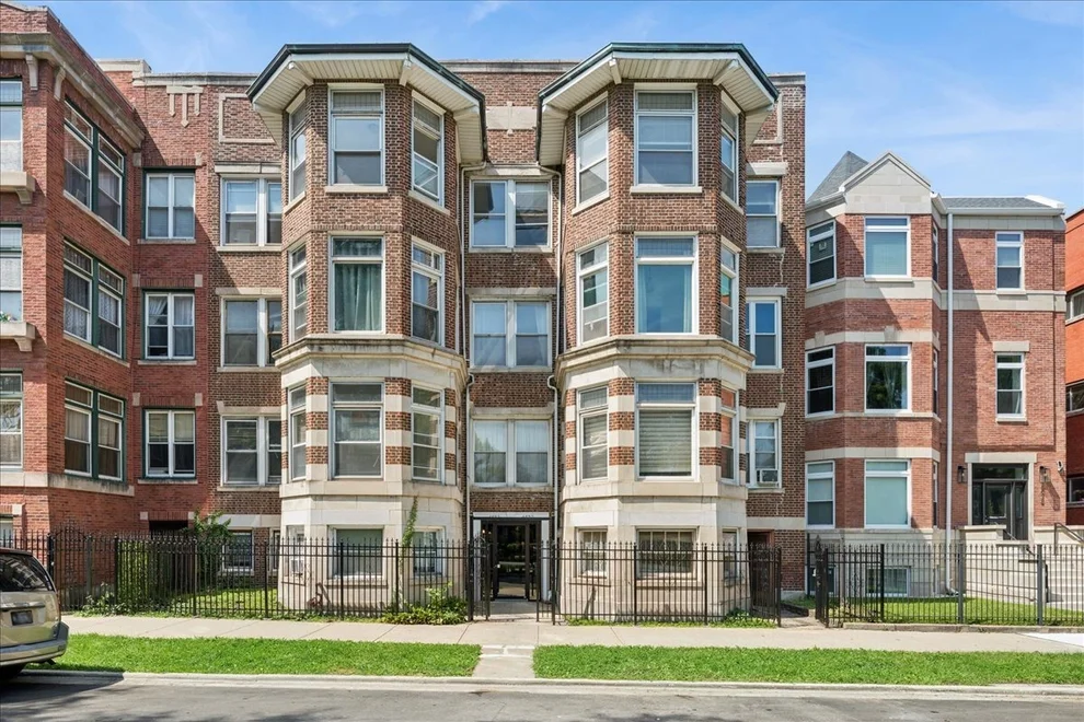 Unit for sale at 4530 S King Drive, Chicago, IL 60653