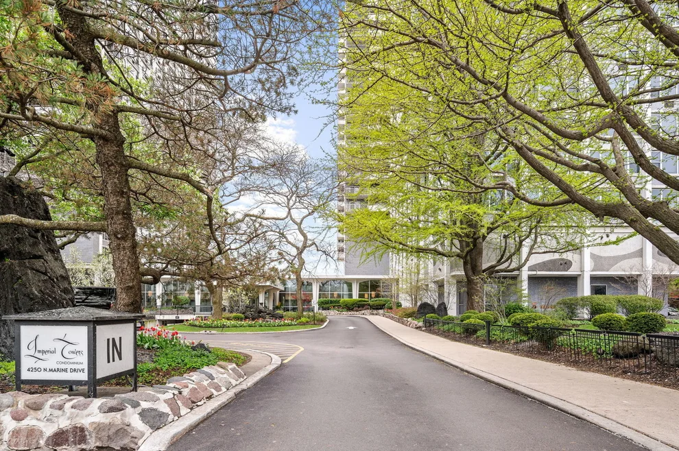 Unit for sale at 4250 N Marine Drive, Chicago, IL 60613