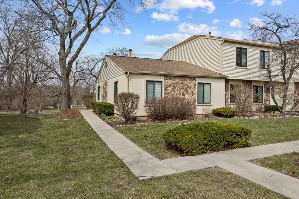 Unit for sale at 1634 Vermont Drive, Elk Grove Village, IL 60007