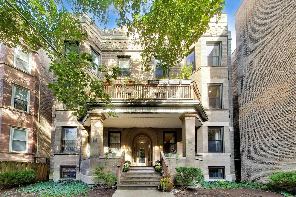 Unit for sale at 4921 N Kenmore Avenue, Chicago, IL 60640