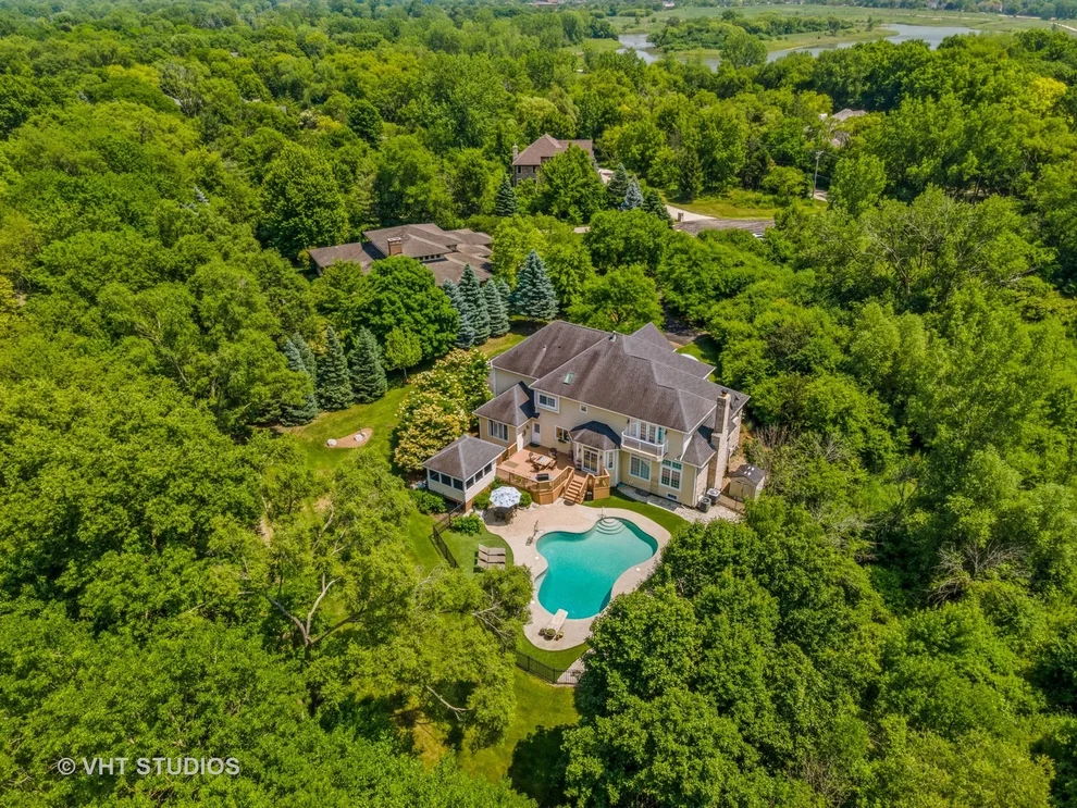 Unit for sale at 1861 Pheasant Run, Long Grove, IL 60047