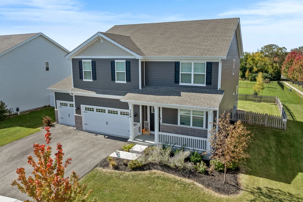 Unit for sale at 726 Slate Run, Elgin, IL 60124