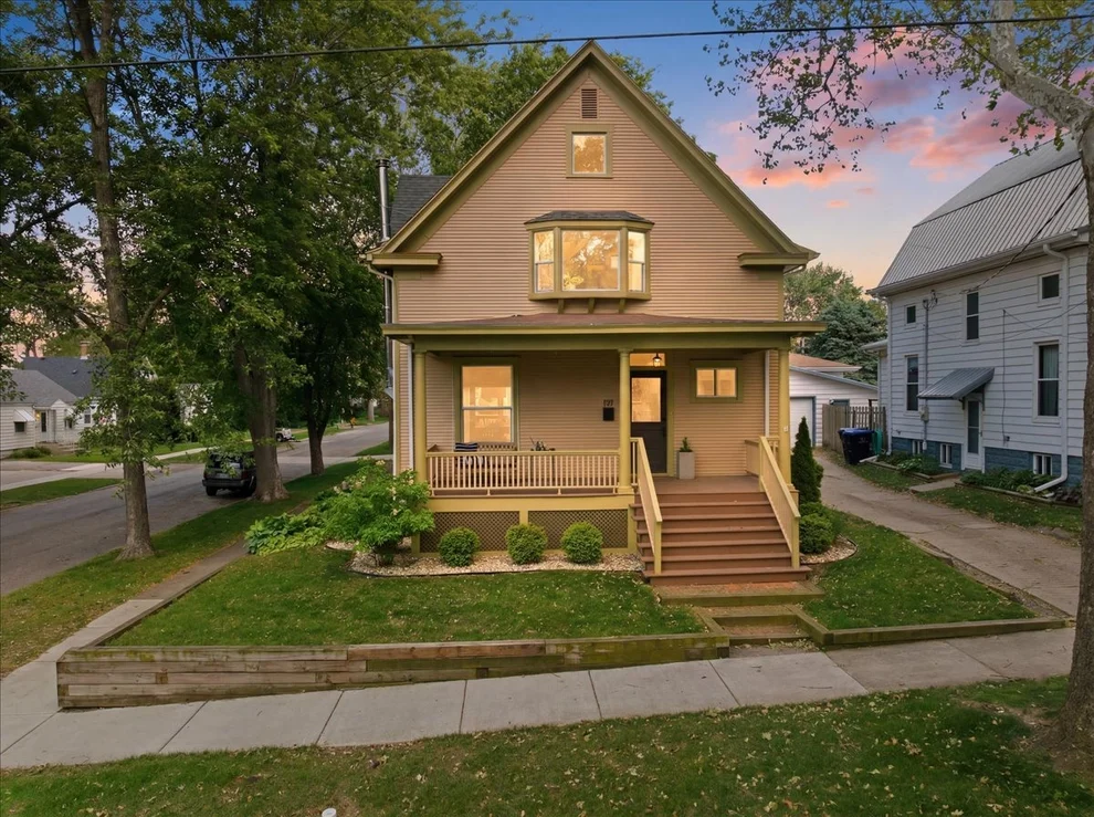 Unit for sale at 1511 N Lee Street, Bloomington, IL 61701