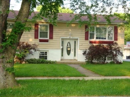 Unit for sale at 837 S WISCONSIN Avenue, ADDISON, IL 60101
