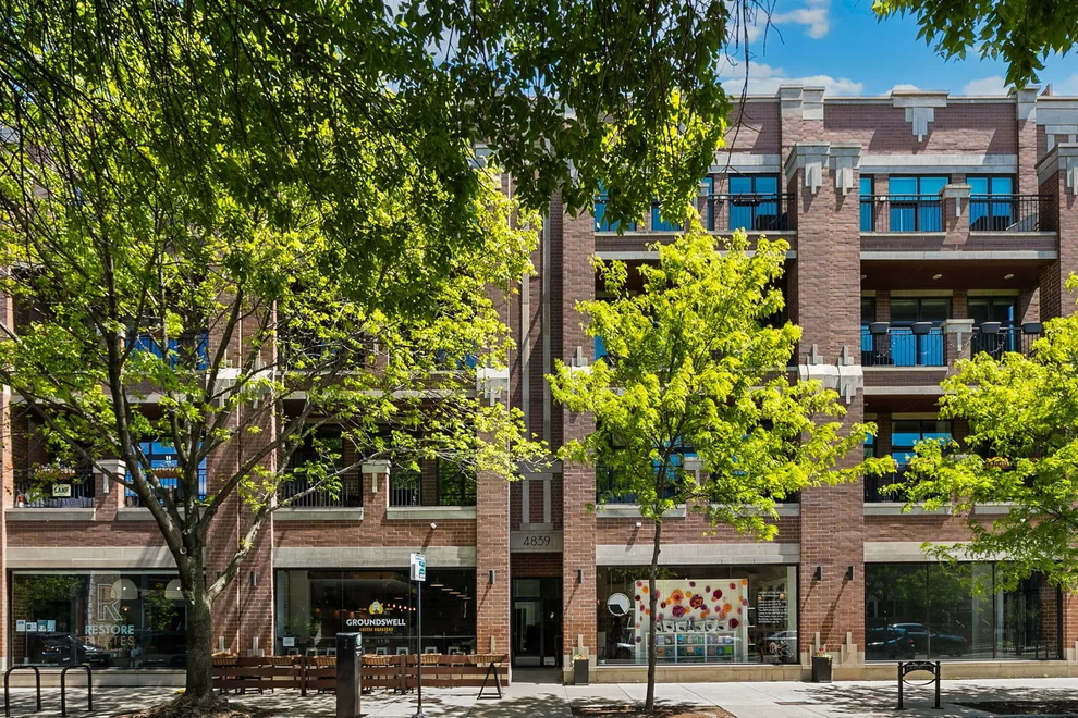 Unit for sale at 4839 N Damen Avenue, Chicago, IL 60625