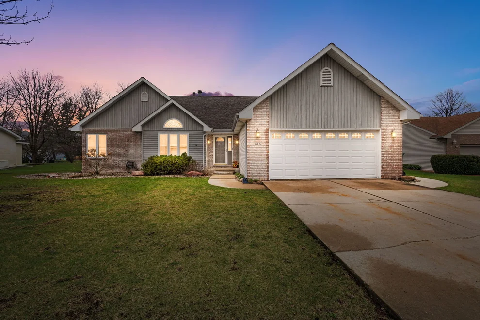 Unit for sale at 125 N Hamilton Drive, Grant Park, IL 60940
