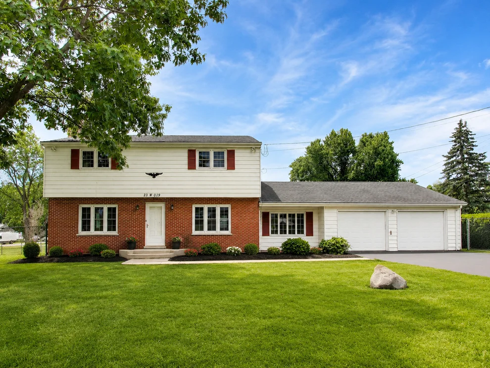 Unit for sale at 23W019 Sidney Avenue, Glen Ellyn, IL 60137