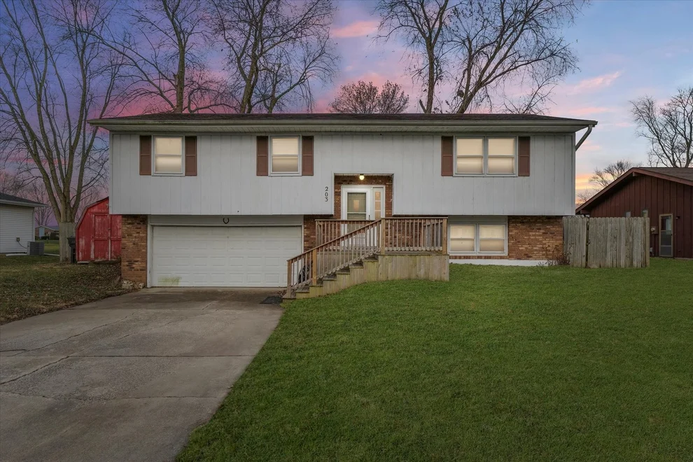 Unit for sale at 203 Briarcliff Drive E, St. Joseph, IL 61873