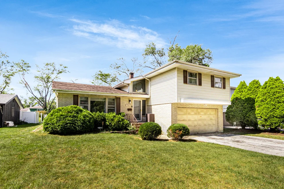 Unit for sale at 19030 JODI Terrace, Homewood, IL 60430