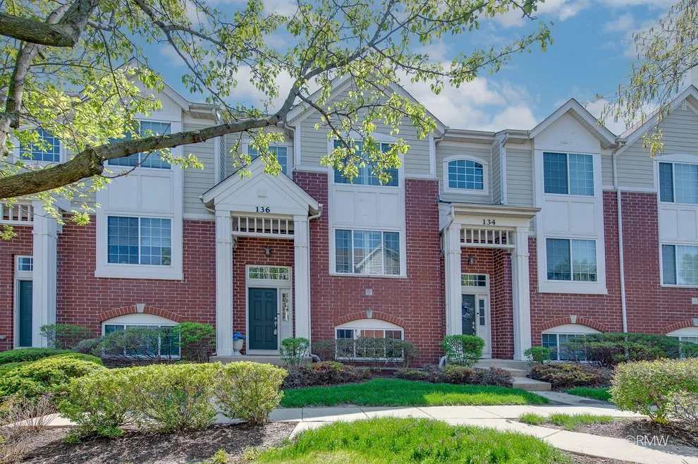 Unit for sale at 136 Morgans Gate Drive, Wood Dale, IL 60191