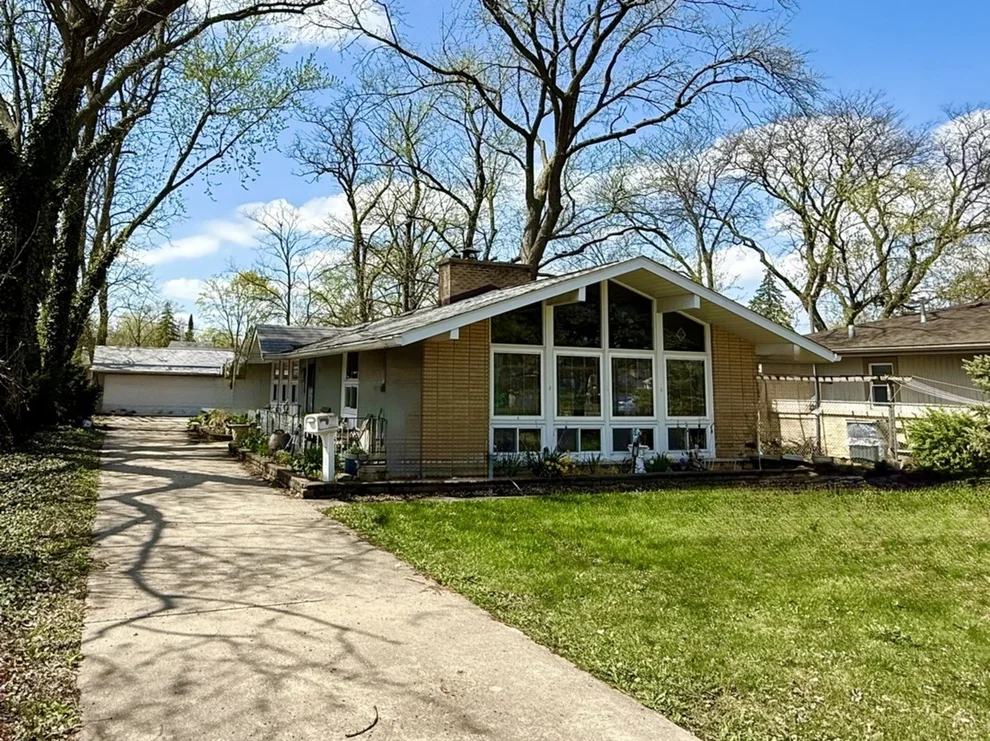 Unit for sale at 1280 S River Road, Des Plaines, IL 60018