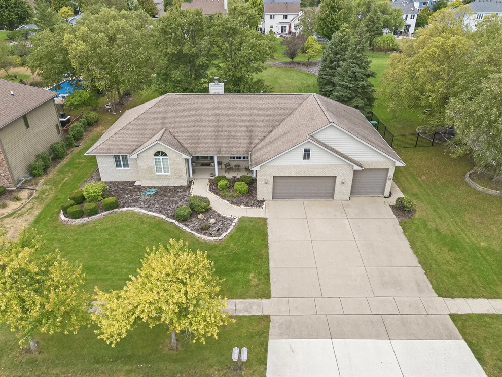 Unit for sale at 26142 W Highland Drive, Channahon, IL 60410