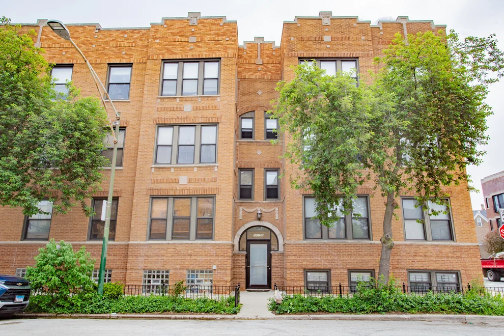Unit for sale at 1001 N Campbell Avenue, Chicago, IL 60622