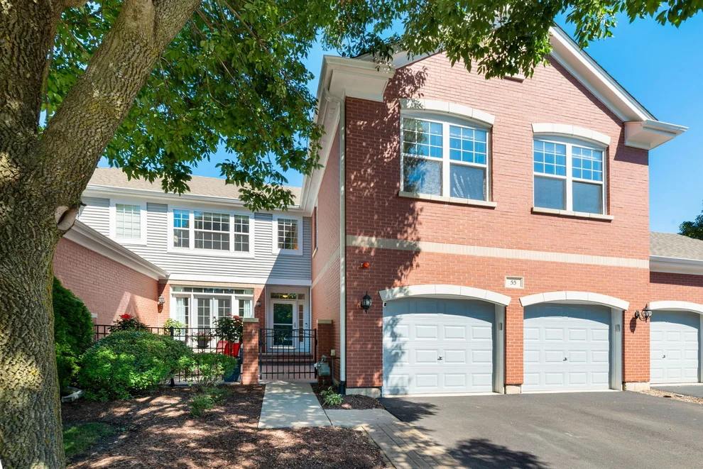 Unit for sale at 55 Lakebreeze Court, Lake Zurich, IL 60047