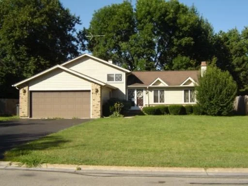 Unit for sale at 508 Beck Road, LINDENHURST, IL 60046
