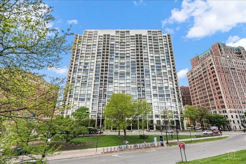 Unit for sale at 3200 N Lake Shore Drive, Chicago, IL 60657
