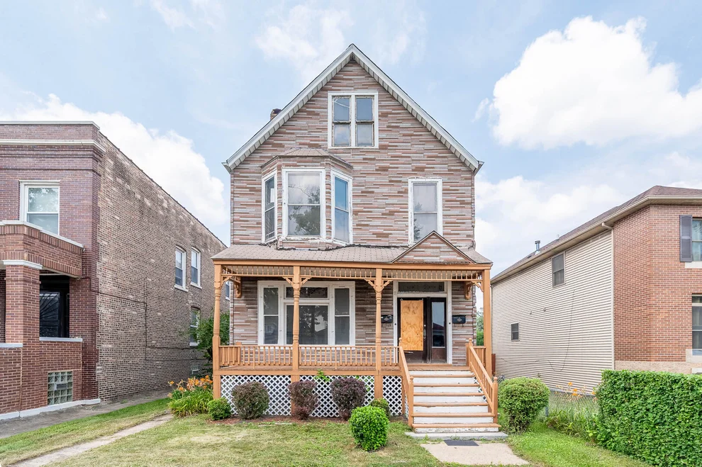 Unit for sale at 7110 S Ellis Avenue, Chicago, IL 60619