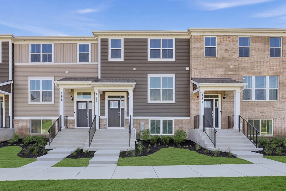 Unit for sale at 186 E Berkshire Drive, Crystal Lake, IL 60014