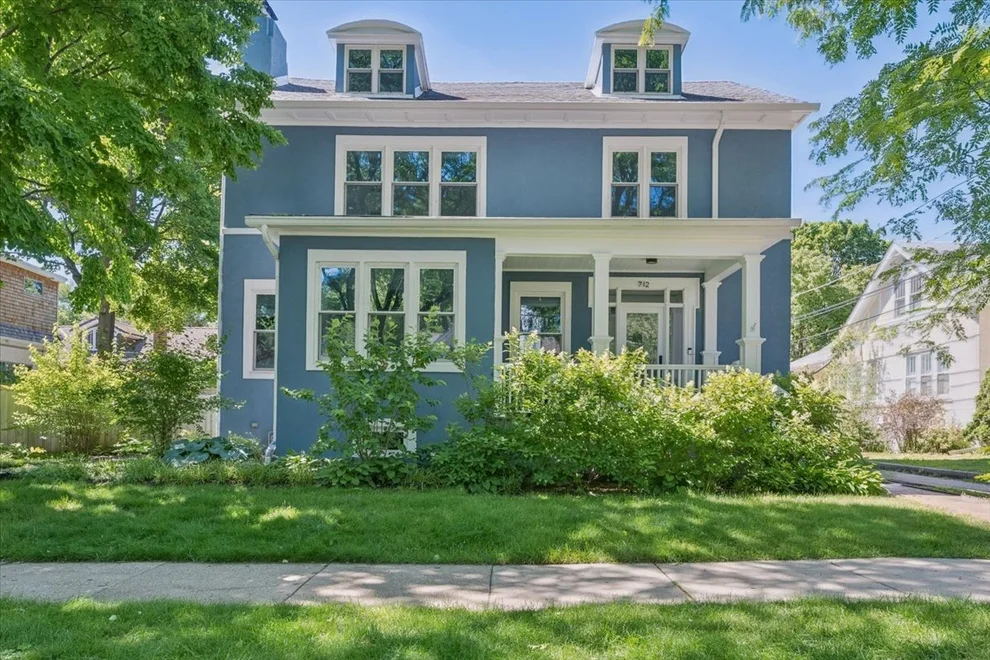 Unit for sale at 712 Ingleside Place, Evanston, IL 60201