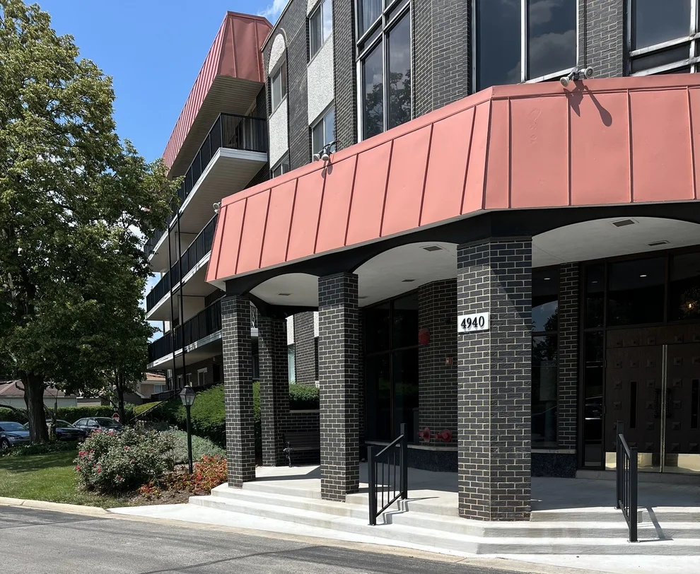 Unit for sale at 4940 Foster Street, Skokie, IL 60077