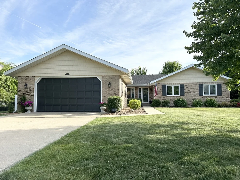 Unit for sale at 319 Berkshire Court, Bourbonnais, IL 60914