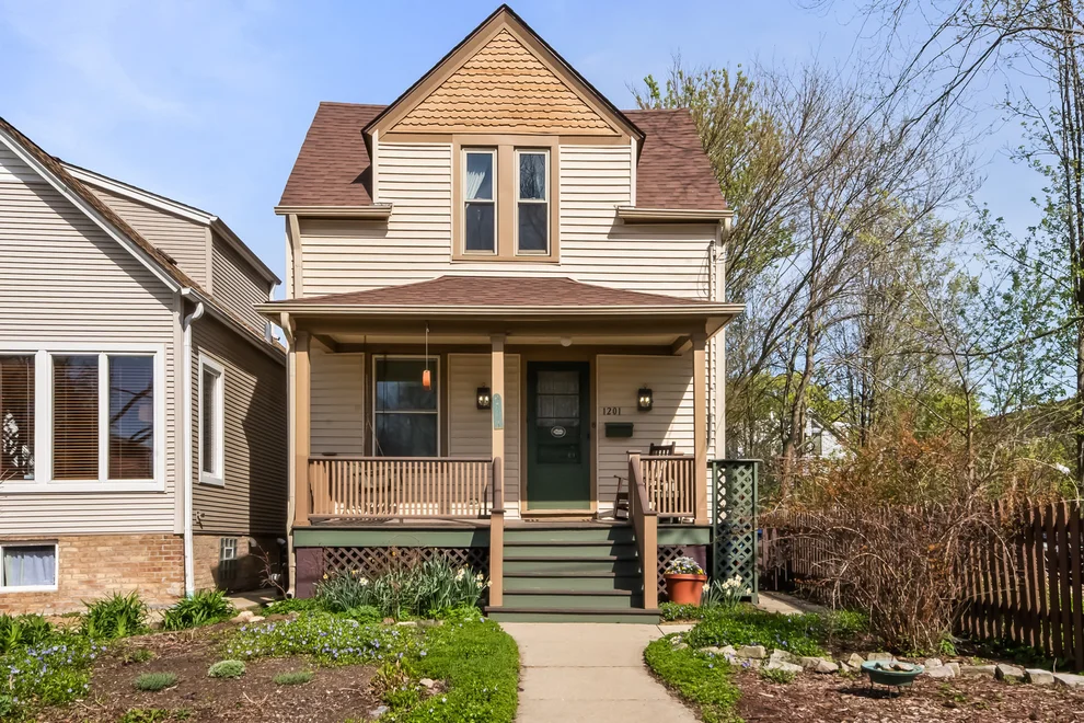 Unit for sale at 1201 Florence Avenue, Evanston, IL 60202