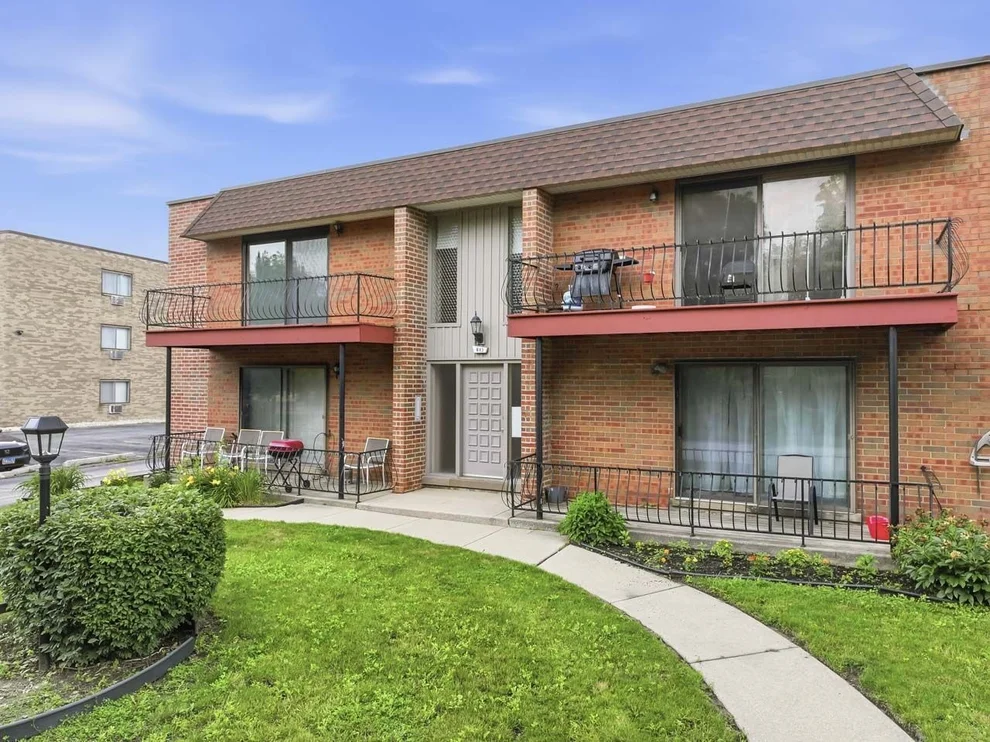 Unit for sale at 643 N Carroll Parkway, Glenwood, IL 60425