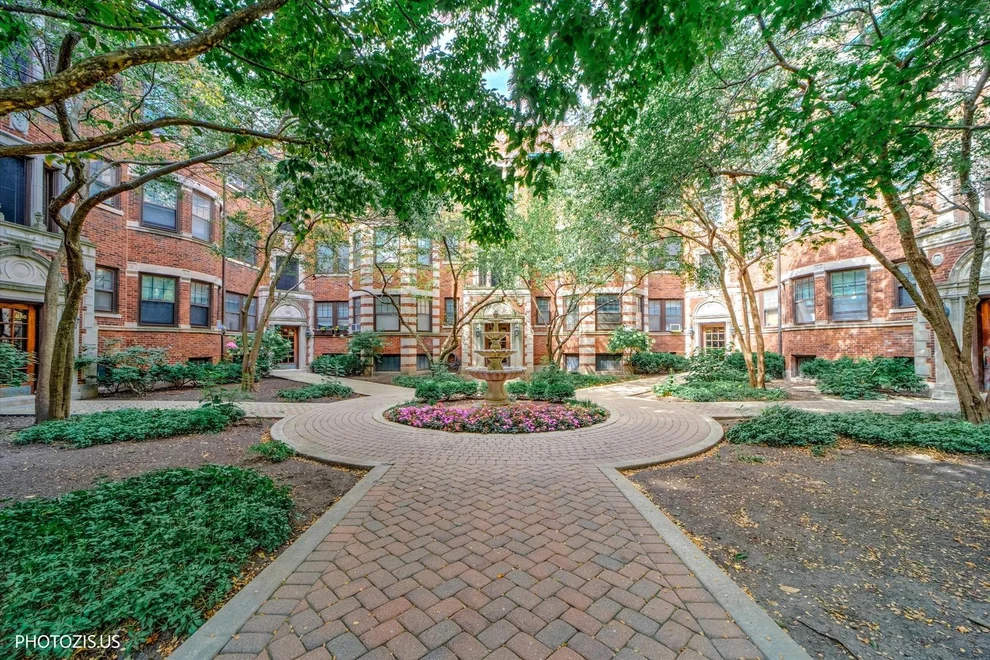 Unit for sale at 848 Hinman Avenue, Evanston, IL 60202