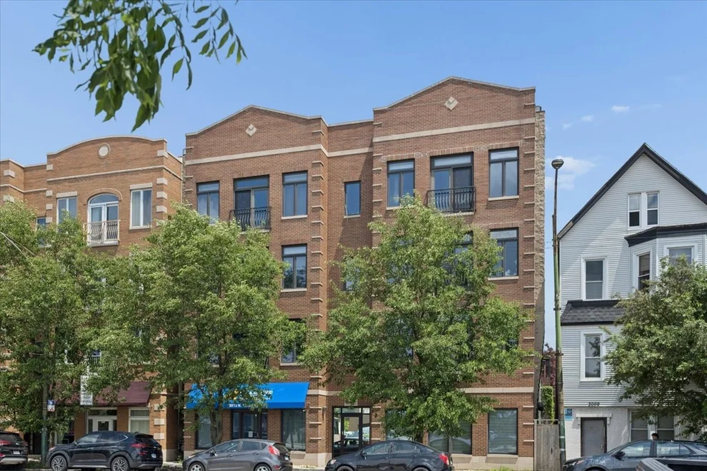 Unit for sale at 3011 N ASHLAND Avenue, Chicago, IL 60657