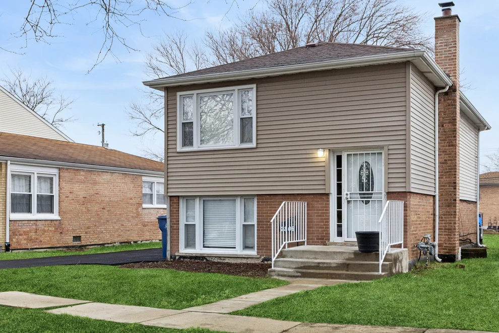 Unit for sale at 2808 W 140th Place, Blue Island, IL 60406