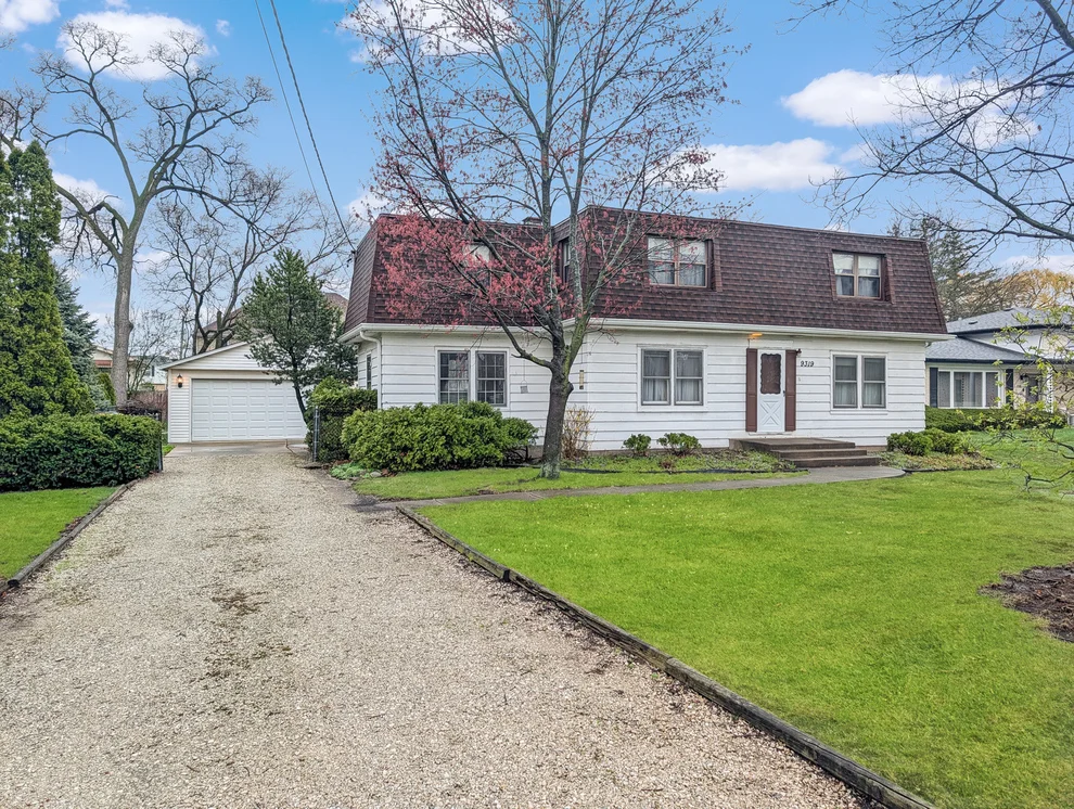 Unit for sale at 9319 N Knight Avenue, Des Plaines, IL 60016