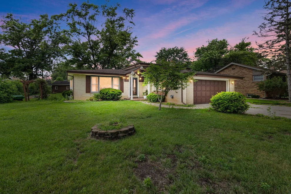 Unit for sale at 13064 S 71ST Avenue, Palos Heights, IL 60463