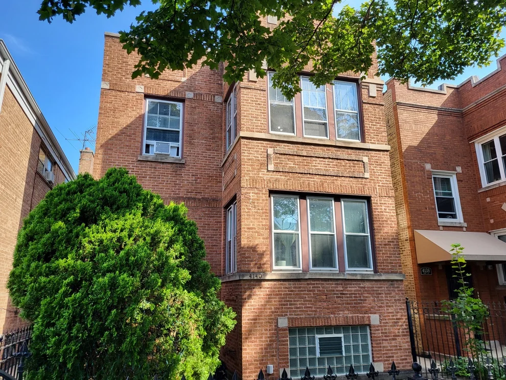 Unit for sale at 4140 W BARRY Avenue, Chicago, IL 60641