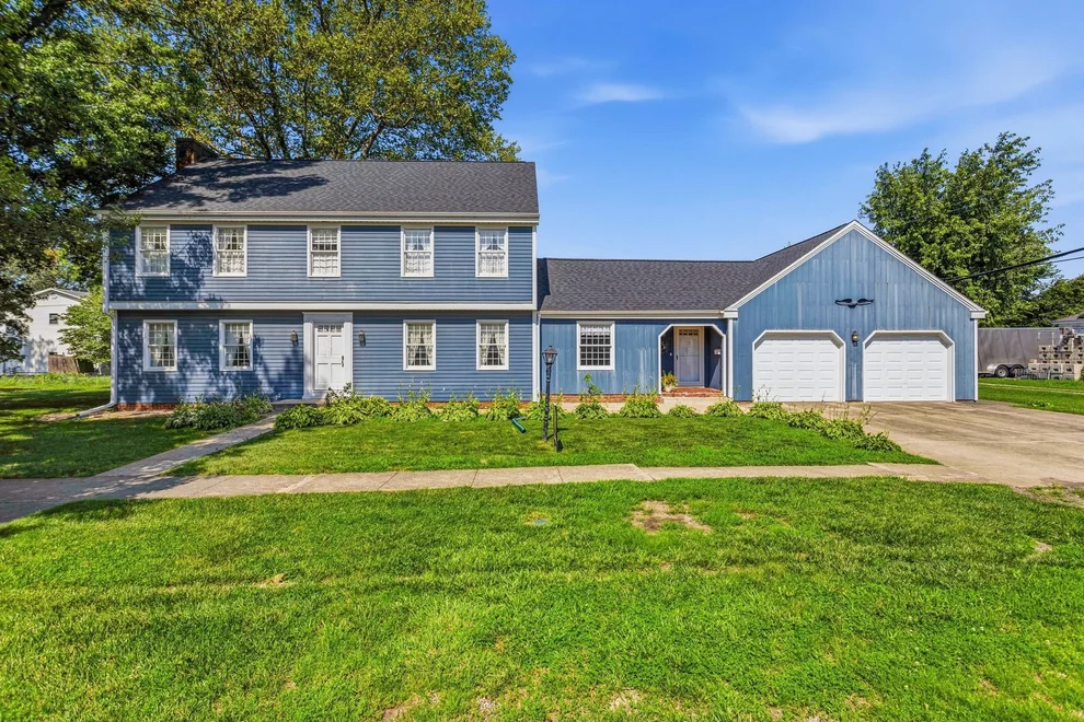 Unit for sale at 415 S Spruce Street, Arthur, IL 61911