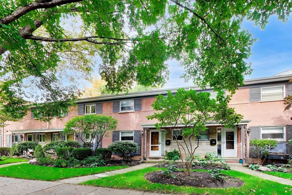 Unit for sale at 1009 Dempster Street, Evanston, IL 60201