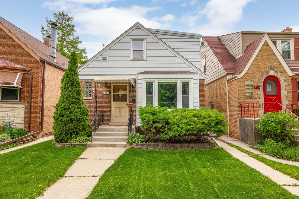 Unit for sale at 3311 Sunnyside Avenue, Brookfield, IL 60513