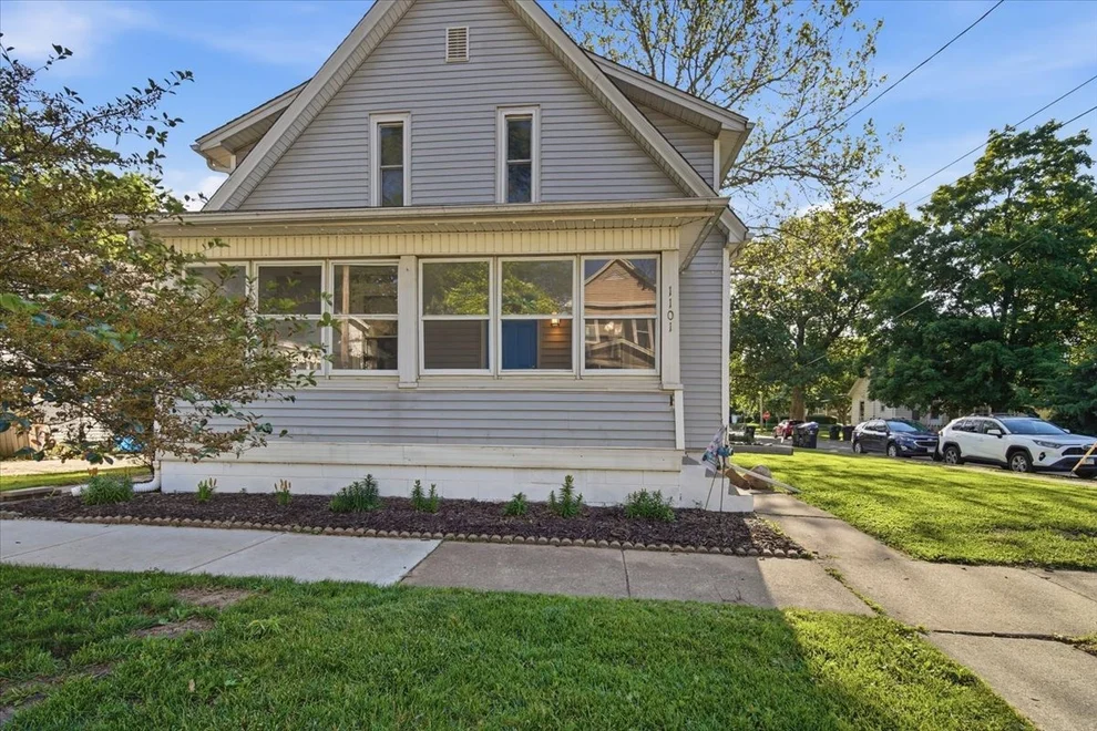 Unit for sale at 1101 S Lee Street, Bloomington, IL 61701