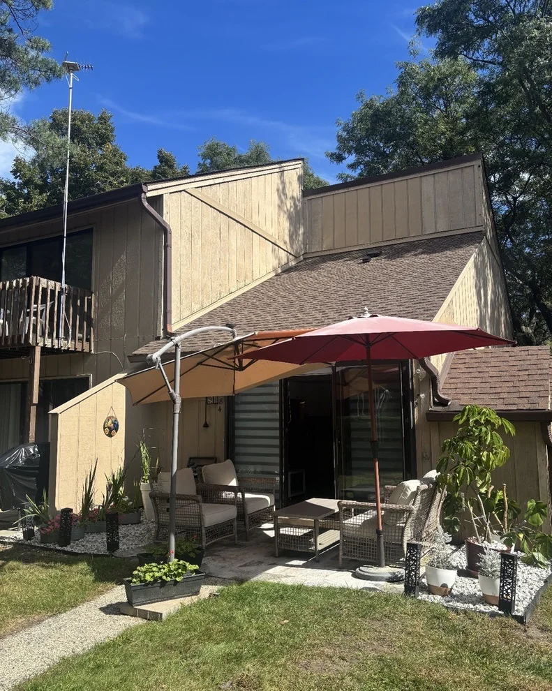 Unit for sale at 18 Saint Thomas Colony, Fox Lake, IL 60020