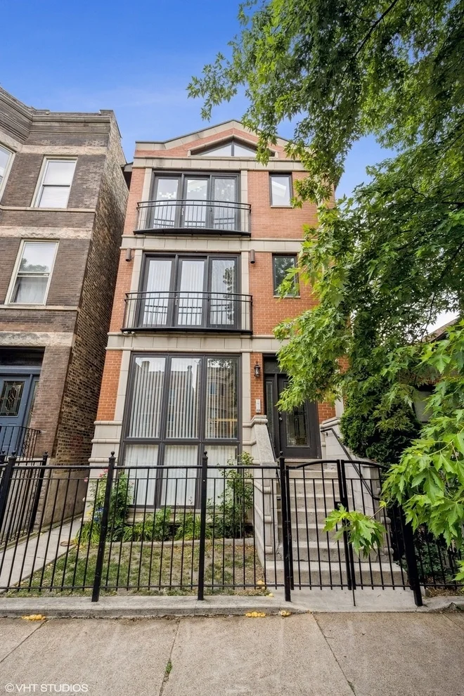 Unit for sale at 1532 N Campbell Avenue, Chicago, IL 60622