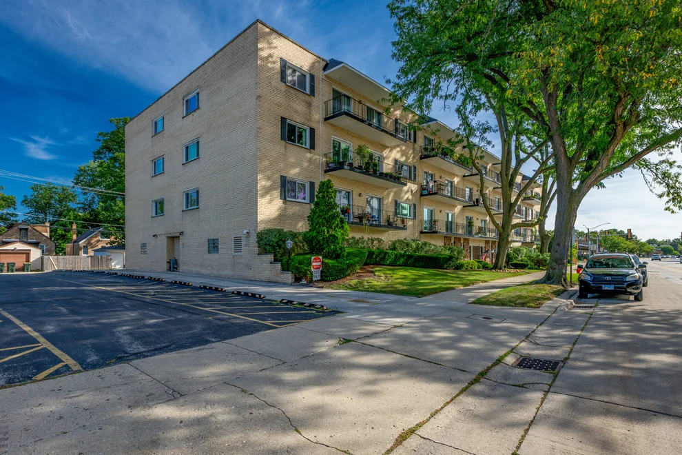 Unit for sale at 6020 Lincoln Avenue, Morton Grove, IL 60053