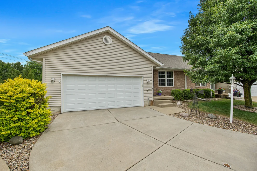 Unit for sale at 100 Marvin Court, Metamora, IL 61548