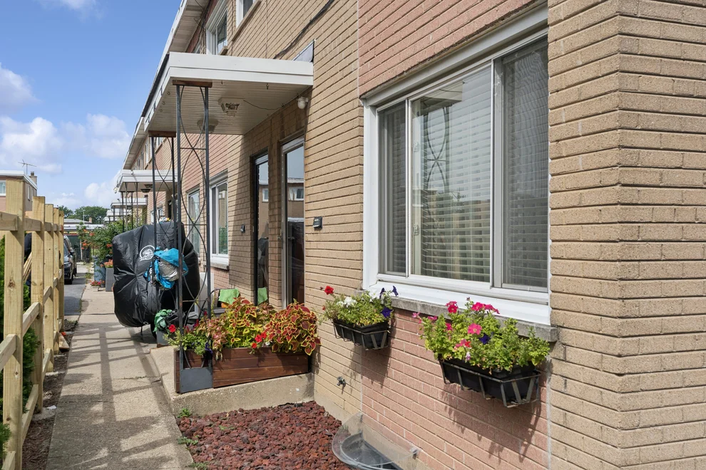 Unit for sale at 7916 W Lawrence Avenue, Norridge, IL 60706