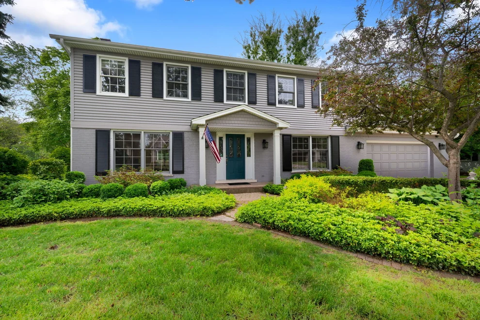 Unit for sale at 36 Croydon Lane, Oak Brook, IL 60523