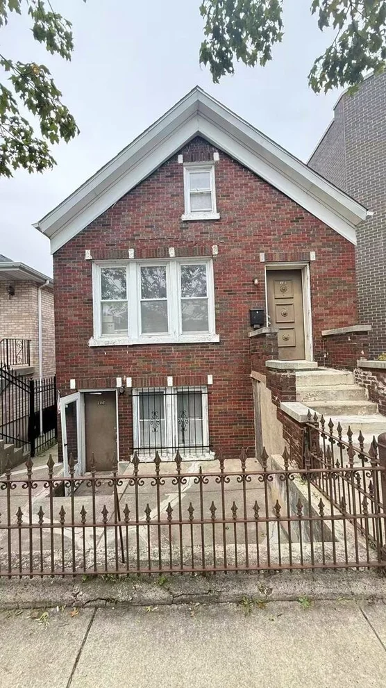 Unit for sale at 3310 S Parnell Avenue, Chicago, IL 60616