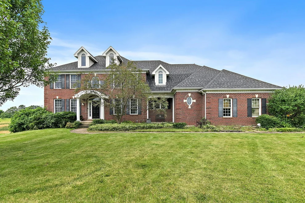 Unit for sale at 1365 Pheasant Trail, Hampshire, IL 60140